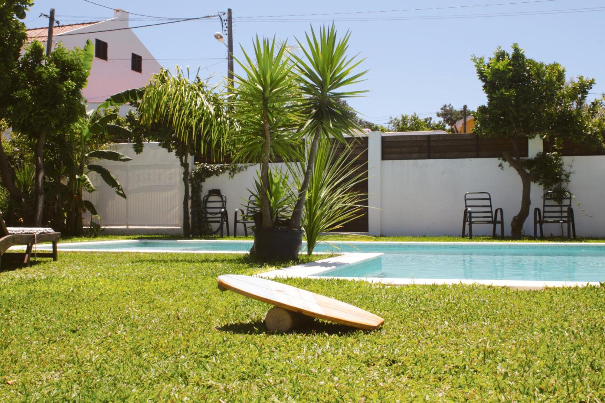 Vila Vale Guest House - Surf & Yoga Шарнека Екстер'єр фото