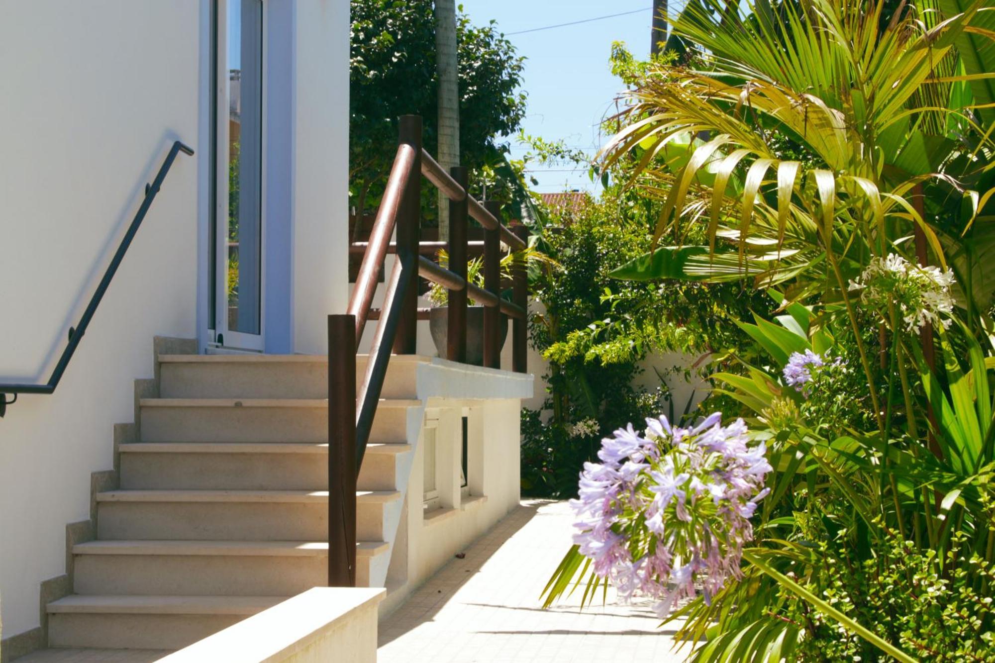 Vila Vale Guest House - Surf & Yoga Шарнека Екстер'єр фото